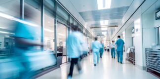 Grandes hospitais cortam custos sem perder a qualidade de atendimento Grandes hospitais cortam custos sem perder a qualidade de atendimento